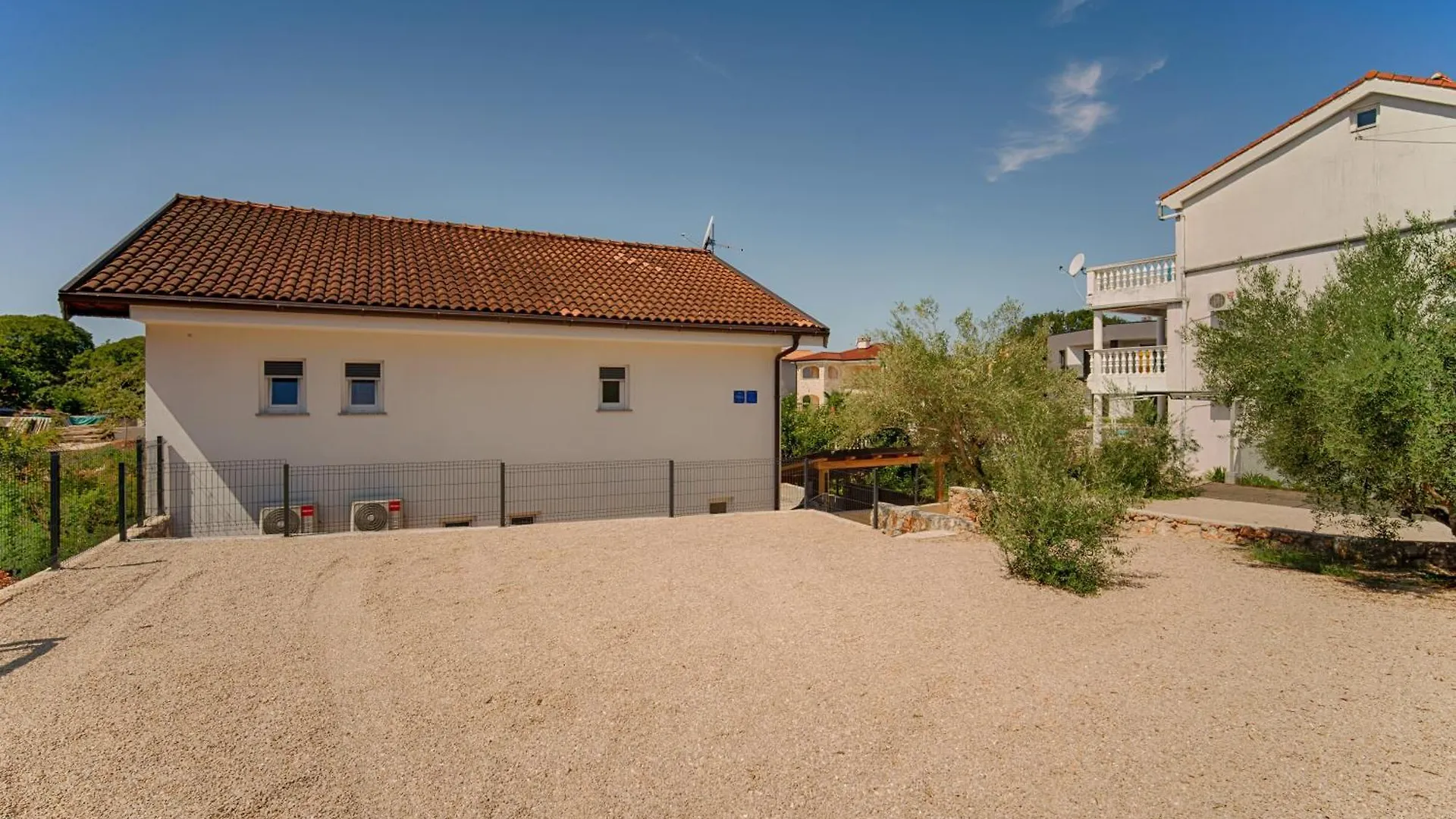New Villa With Pool, 600 M From The Beach - By Traveler Tourist Agency Krk Id 2164 Pinezici  0*, Pinezici (Krk)