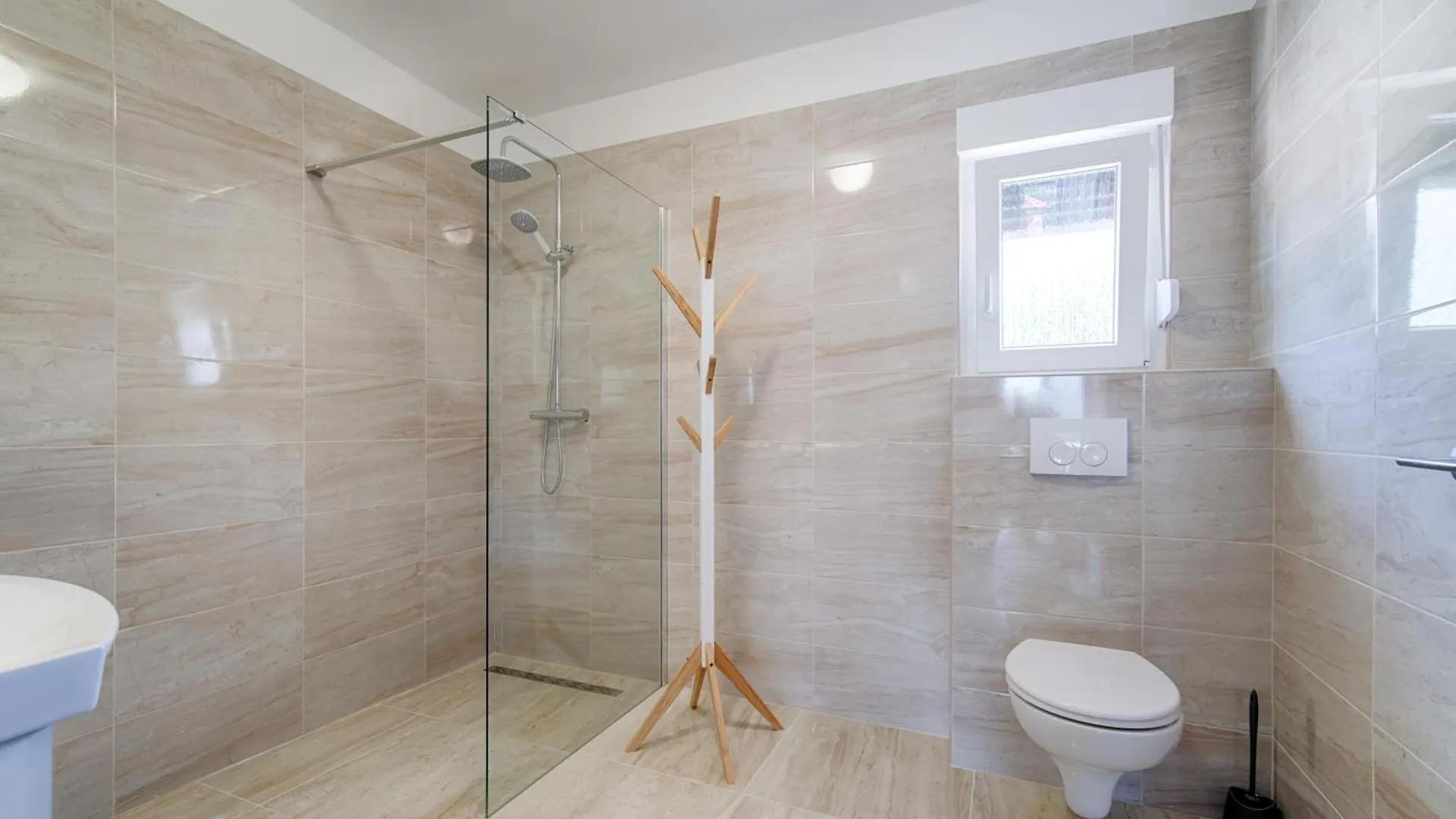 New Villa With Pool, 600 M From The Beach - By Traveler Tourist Agency Krk Id 2164 Pinezici  Croatia