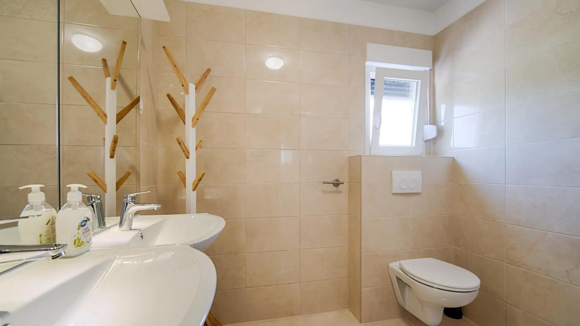 New Villa With Pool, 600 M From The Beach - By Traveler Tourist Agency Krk Id 2164 Pinezici