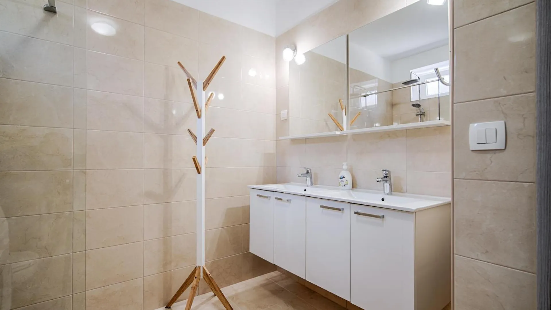 New Villa With Pool, 600 M From The Beach - By Traveler Tourist Agency Krk Id 2164 Pinezici   Pinezici (Krk)