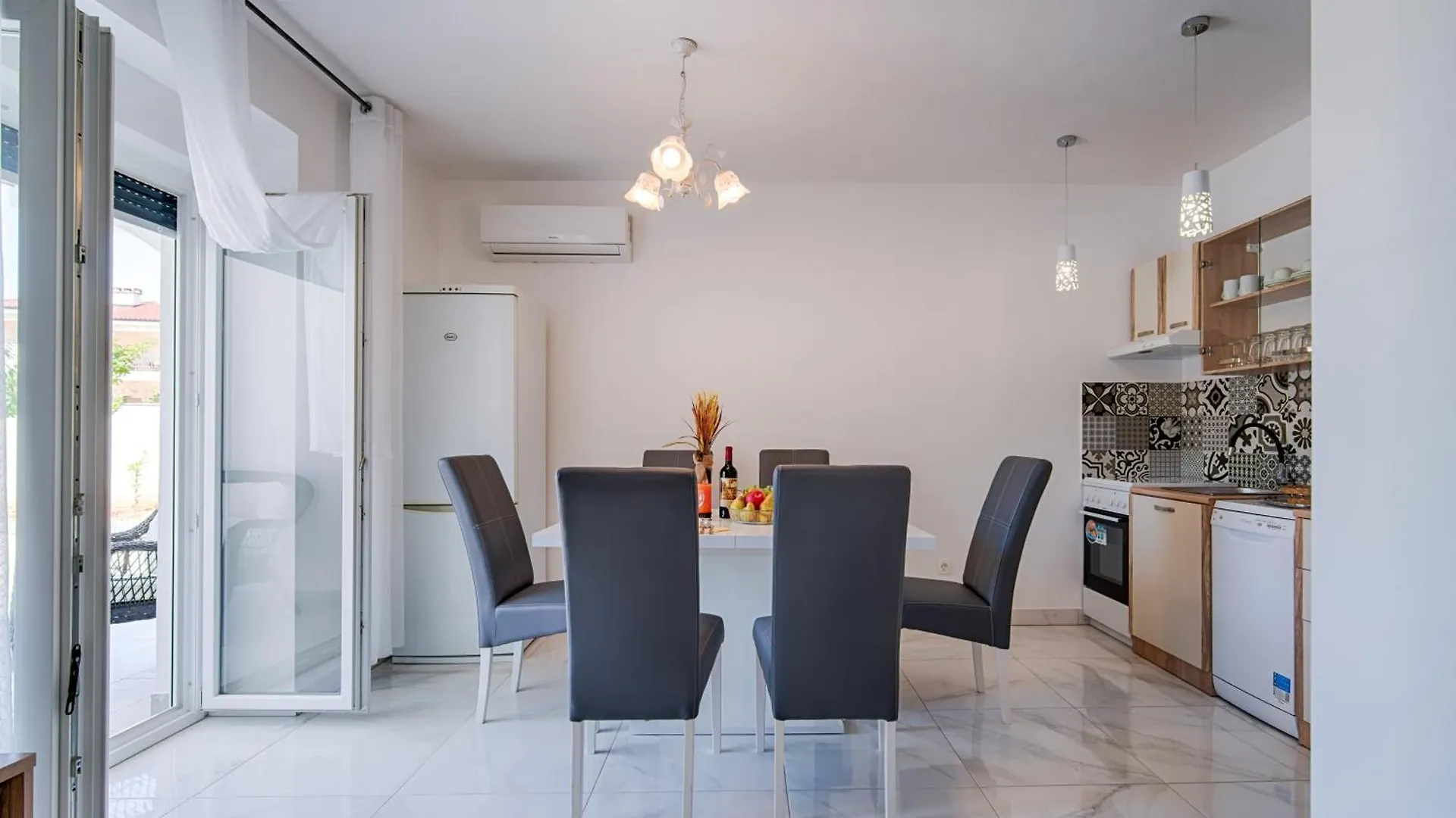 New Villa With Pool, 600 M From The Beach - By Traveler Tourist Agency Krk Id 2164 Pinezici