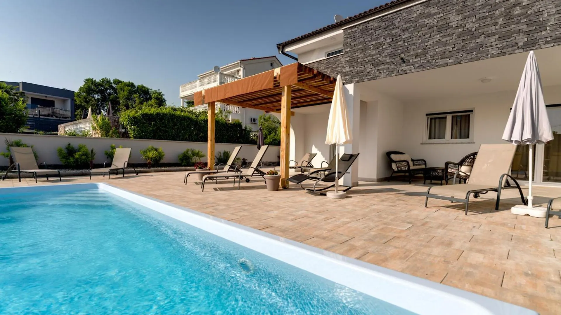 New Villa With Pool, 600 M From The Beach - By Traveler Tourist Agency Krk Id 2164 Pinezici   Pinezici (Krk)